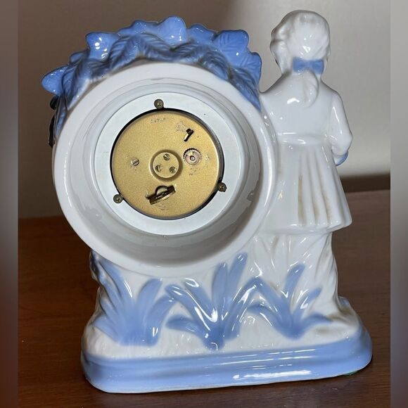 Vintage Victorian style mantle clock || Made in Japan || Blue and white doll - Picture 8 of 12